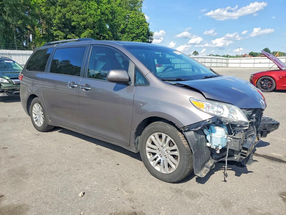 54522796 :رقم المزاد ، 5TDYK3DC1GS700233 vin ، 2016 Toyota Sienna مزاد بيع