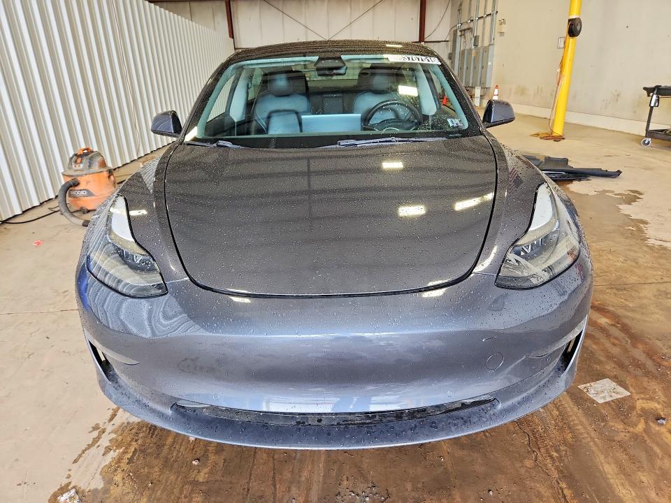 2022 Tesla Model 3 მანქანა იყიდება აუქციონზე, vin: 5YJ3E1EA5NF372111, აუქციონის ნომერი: 53767516