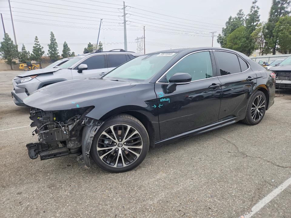 50670966 :رقم المزاد ، 4T1B11HK3KU188876 vin ، 2019 Toyota Camry مزاد بيع