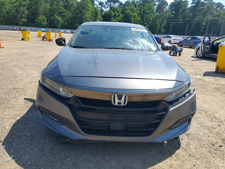 2018 Honda Accord მანქანა იყიდება აუქციონზე, vin: 1HGCV1F3XJA056272, აუქციონის ნომერი: 53805876