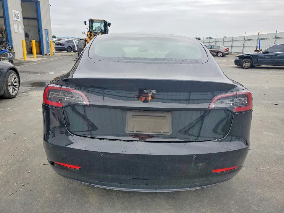2022 Tesla Model 3 მანქანა იყიდება აუქციონზე, vin: 5YJ3E1EA6NF304044, აუქციონის ნომერი: 55554876
