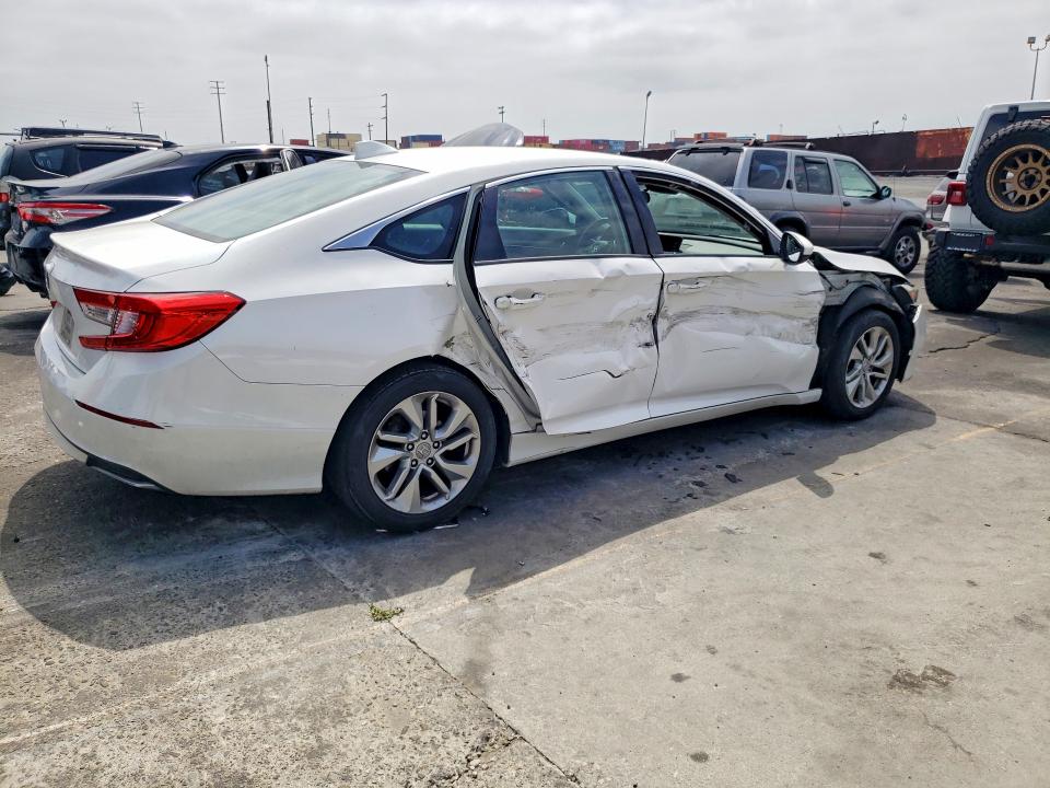 52080706 :رقم المزاد ، 1HGCV1F14JA243120 vin ، 2018 Honda Accord مزاد بيع