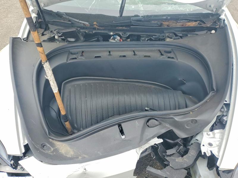 50311056 :رقم المزاد ، 5YJ3E1EAXSF943006 vin ، 2025 Tesla Model 3 مزاد بيع