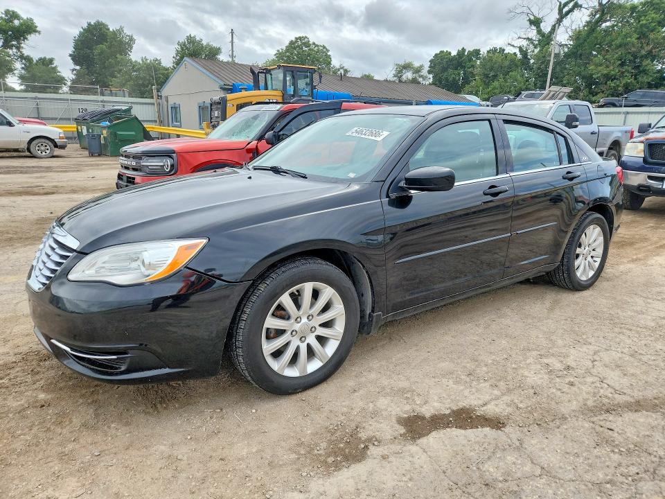 Auction sale of the 2014 Chrysler 200, vin: 1C3CCBBG6EN237455, lot number: 54632686
