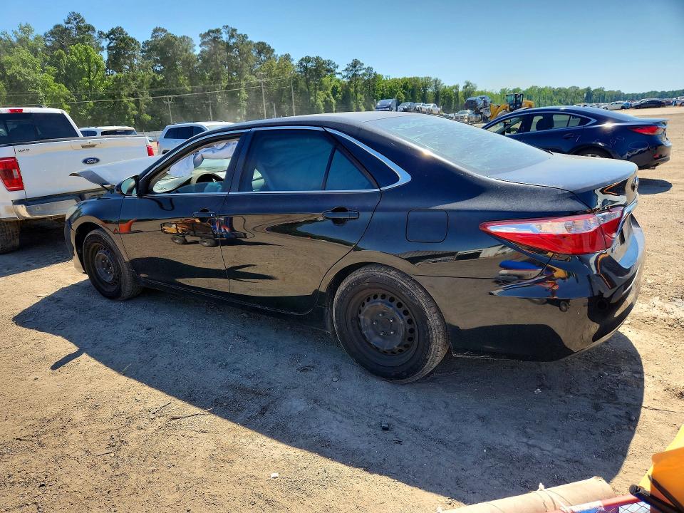 53367596 :رقم المزاد ، 4T4BF1FK4FR464837 vin ، 2015 Toyota Camry مزاد بيع