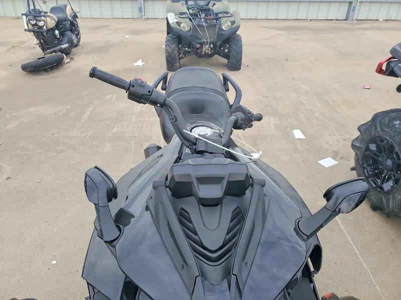 54402936 :رقم المزاد ، 2BXRDDD47MV000015 vin ، 2021 Can-am Spyder Roadster مزاد بيع