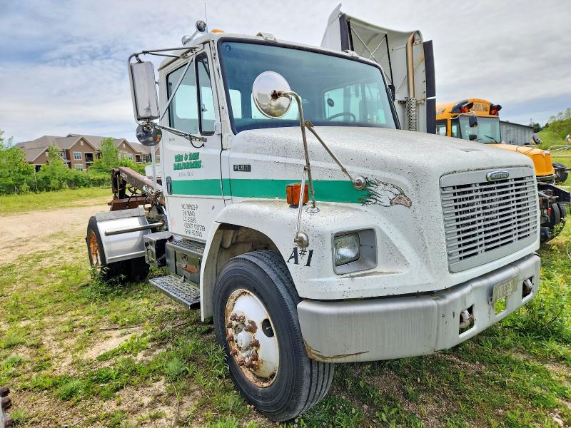 54199626 :رقم المزاد ، 1FUBBXBS71HH23773 vin ، 2001 Freightliner Medium Conventional مزاد بيع