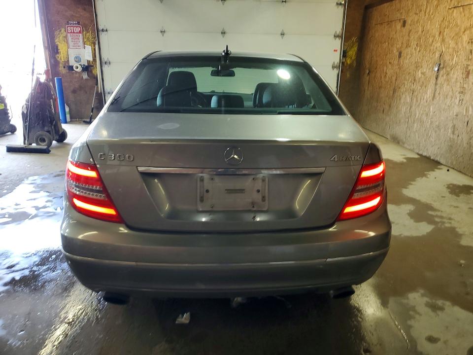 2013 Mercedes-benz C მანქანა იყიდება აუქციონზე, vin: WDDGF8ABXDR247223, აუქციონის ნომერი: 53606846