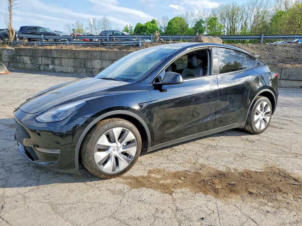 2024 Tesla Model Y მანქანა იყიდება აუქციონზე, vin: 7SAYGDEE7RA222138, აუქციონის ნომერი: 52290786