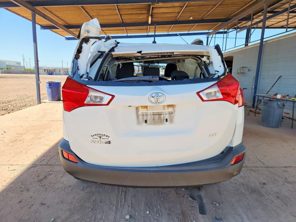 2015 Toyota Rav4 მანქანა იყიდება აუქციონზე, vin: JTMZFREV2FJ047225, აუქციონის ნომერი: 54104426