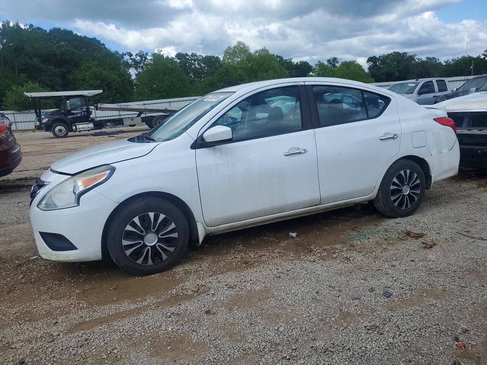 Auction sale of the 2015 Nissan Versa, vin: 3N1CN7AP2FL872956, lot number: 53240766