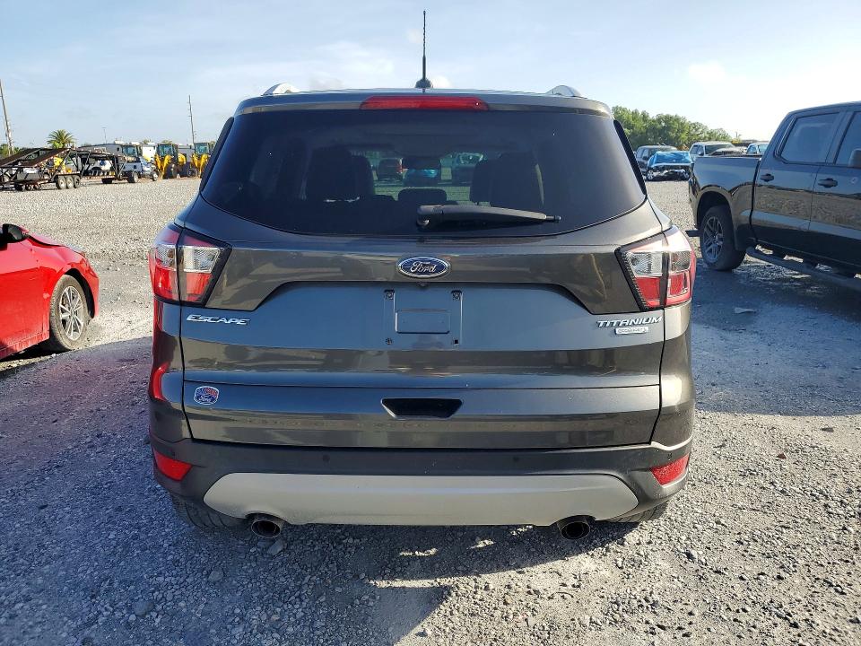 Продажа на аукционе авто 2017 Ford Escape, vin: 1FMCU0JD1HUC37390, номер лота: 54819516
