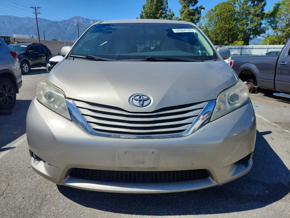 52964166 :رقم المزاد ، 5TDKK3DC6GS715073 vin ، 2016 Toyota Sienna مزاد بيع