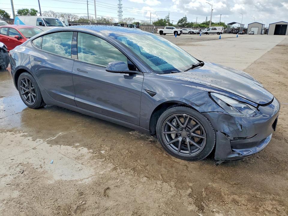 52348356 :رقم المزاد ، 5YJ3E1EA6NF372506 vin ، 2022 Tesla Model 3 مزاد بيع