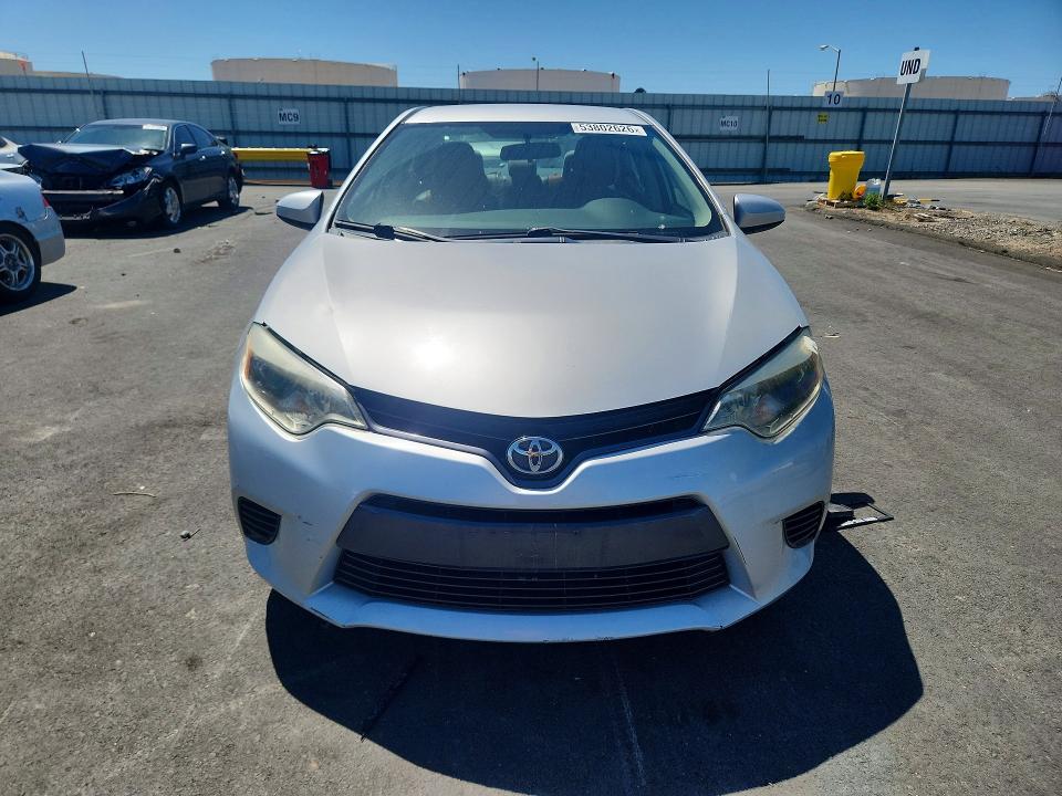 Продаж на аукціоні авто 2015 Toyota Corolla, vin: 5YFBURHE2FP214651, номер лоту: 53802626