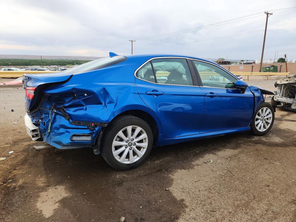 53142776 :رقم المزاد ، 4T1C11AK2LU324298 vin ، 2020 Toyota Camry مزاد بيع