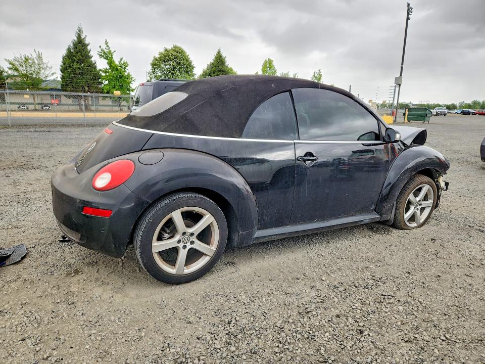 54980656 :رقم المزاد ، 3VWRG3AL2AM006715 vin ، 2010 Volkswagen New Beetle مزاد بيع
