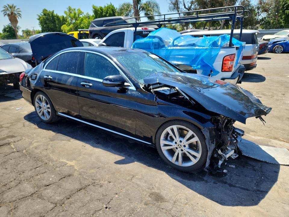 2018 Mercedes-benz C მანქანა იყიდება აუქციონზე, vin: 55SWF4JB5JU270035, აუქციონის ნომერი: 53920976