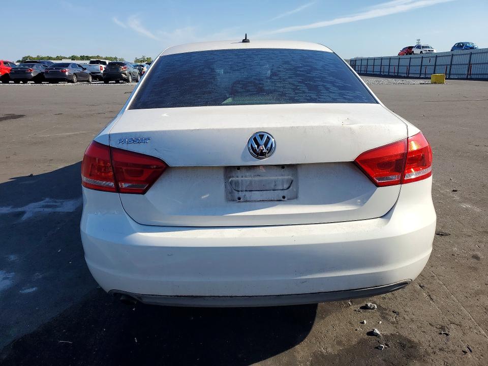2014 Volkswagen Passat მანქანა იყიდება აუქციონზე, vin: 1VWAH7A35EC035084, აუქციონის ნომერი: 52359856