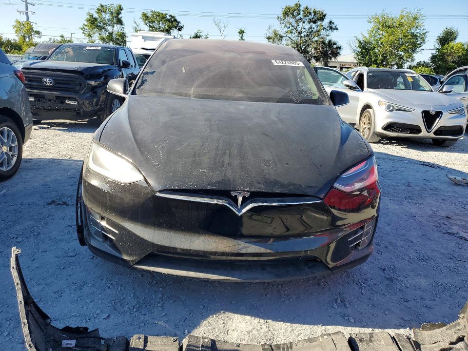 Продажа на аукционе авто 2016 Tesla Model X, vin: 5YJXCDE21GF026707, номер лота: 64225885