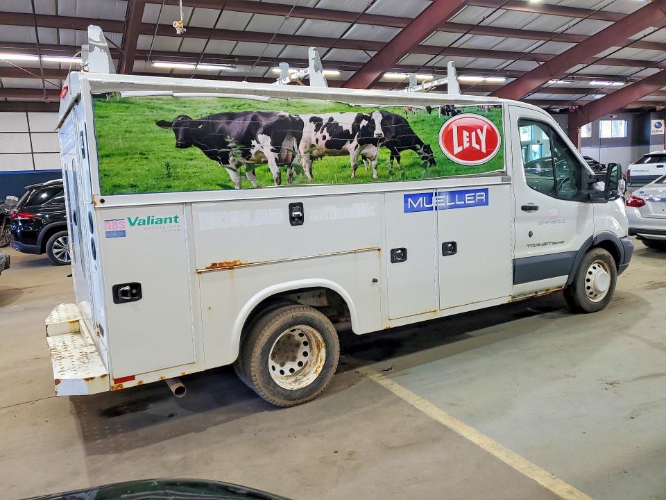 51942396 :رقم المزاد ، 1FDBF6PM5FKA95750 vin ، 2015 Ford Transit مزاد بيع