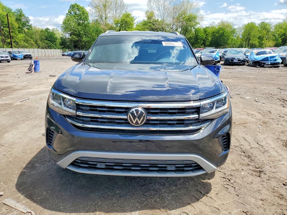 2021 Volkswagen Atlas Cross Sport მანქანა იყიდება აუქციონზე, vin: 1V2WC2CA0MC239942, აუქციონის ნომერი: 53283336