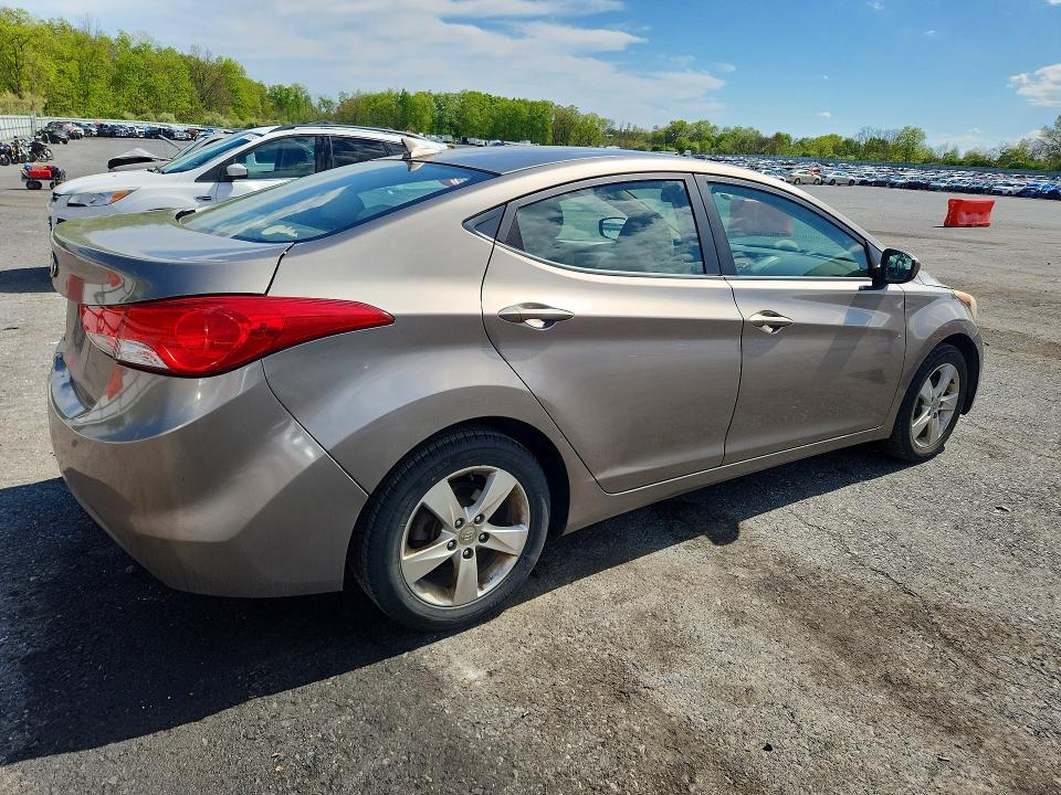 52814836 :رقم المزاد ، 5NPDH4AE4CH064710 vin ، 2012 Hyundai Elantra مزاد بيع