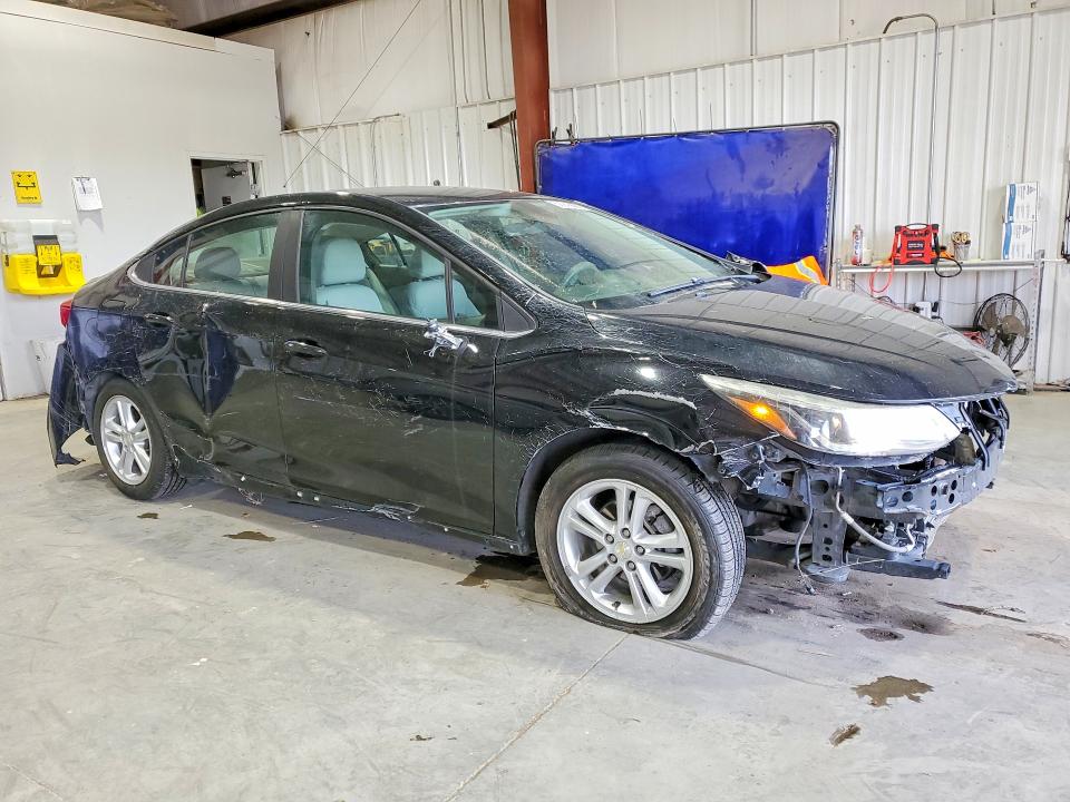 Продажа на аукционе авто 2017 Chevrolet Cruze, vin: 1G1BE5SM6H7187487, номер лота: 52945896