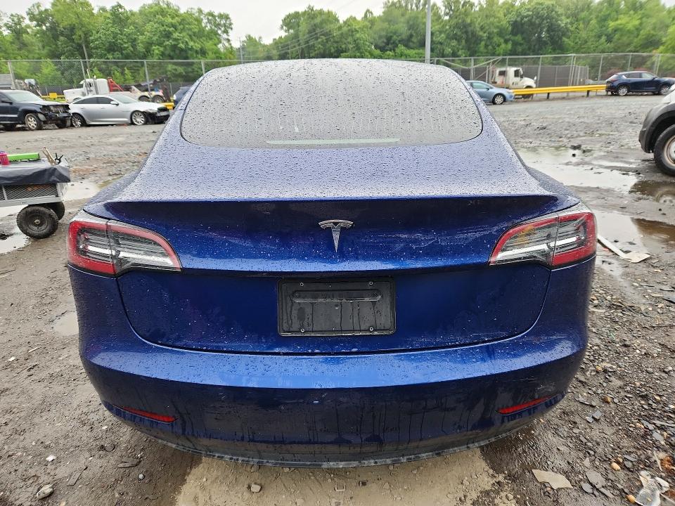 54577096 :رقم المزاد ، 5YJ3E1EA9JF110196 vin ، 2018 Tesla Model 3 مزاد بيع