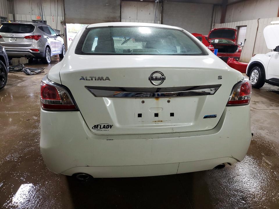 2014 Nissan Altima მანქანა იყიდება აუქციონზე, vin: 1N4AL3AP8EN341669, აუქციონის ნომერი: 51670456