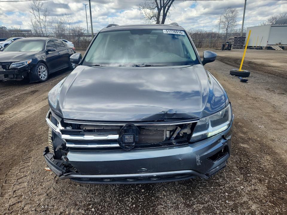 51776916 :رقم المزاد ، 3VV2B7AX8JM157282 vin ، 2018 Volkswagen Tiguan مزاد بيع