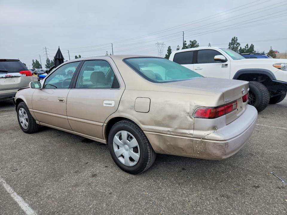 54810086 :رقم المزاد ، 4T1BF22K1WU056768 vin ، 1998 Toyota Camry مزاد بيع