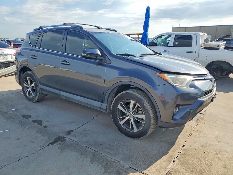 54917326 :رقم المزاد ، 2T3WFREV0JW418492 vin ، 2018 Toyota Rav4 مزاد بيع