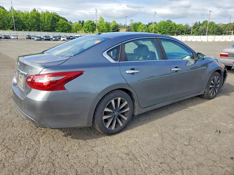 2018 Nissan Altima მანქანა იყიდება აუქციონზე, vin: 1N4AL3AP2JC136001, აუქციონის ნომერი: 53935396
