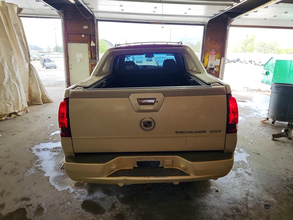 Продажа на аукционе авто 2002 Cadillac Escalade, vin: 3GYEK63N82G204158, номер лота: 52144486