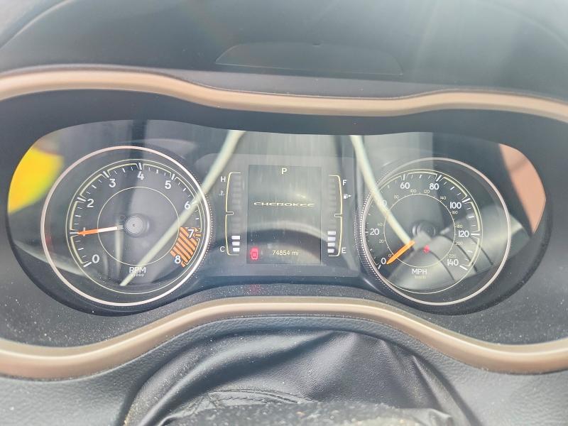 53436056 :رقم المزاد ، 1C4PJMCS0FW744932 vin ، 2015 Jeep Cherokee مزاد بيع