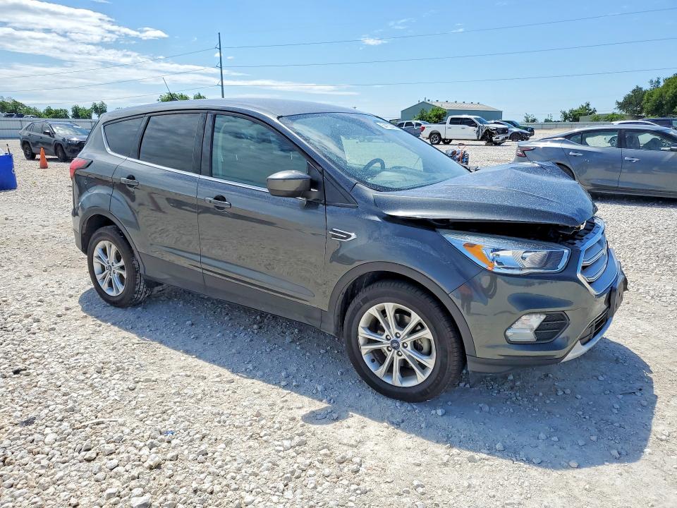 54132466 :رقم المزاد ، 1FMCU0GDXKUB81898 vin ، 2019 Ford Escape مزاد بيع