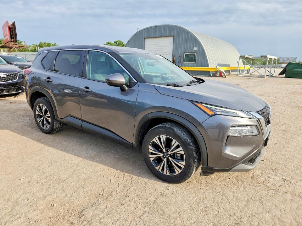 52493066 :رقم المزاد ، 5N1BT3BB4NC677070 vin ، 2022 Nissan Rogue مزاد بيع