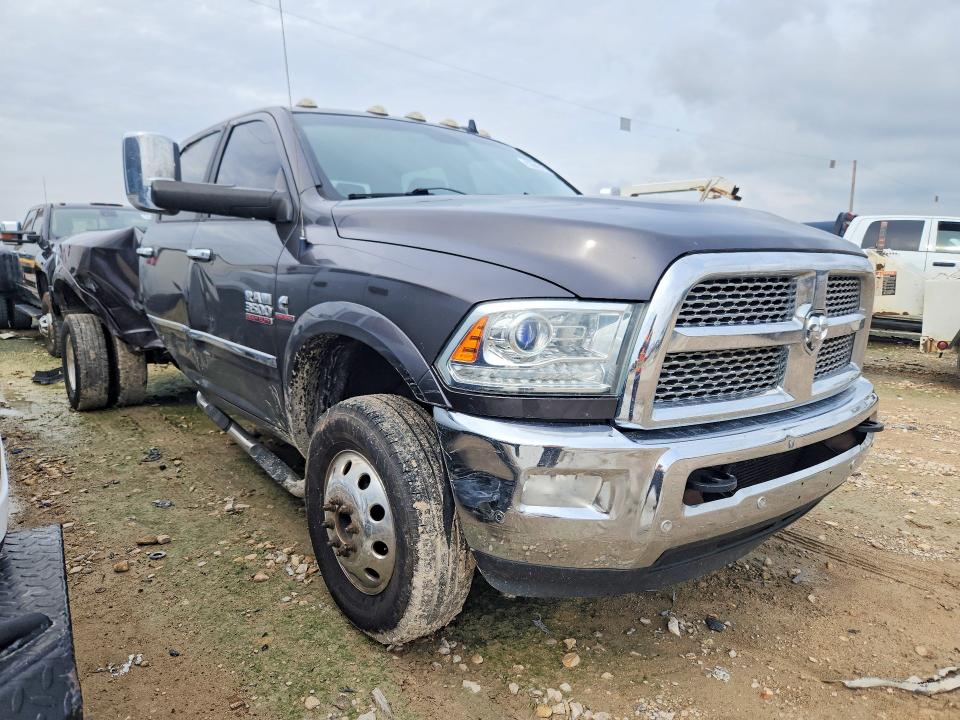 53948176 :رقم المزاد ، 3C63RRJL3JG220222 vin ، 2018 Ram 3500 مزاد بيع