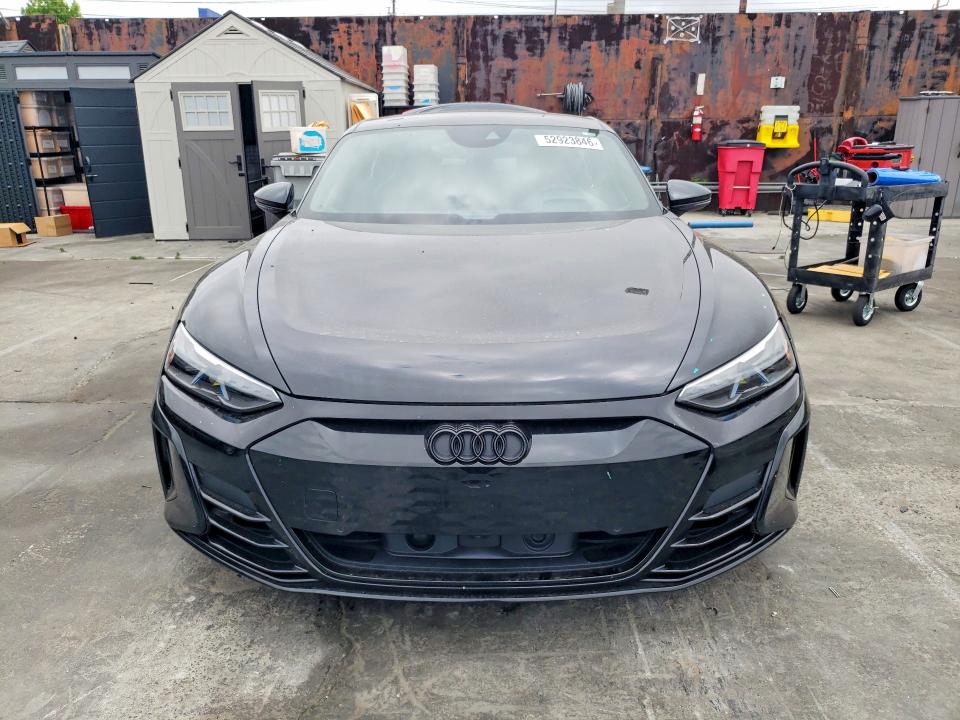 52923846 :رقم المزاد ، WAUBHBFW0R7900522 vin ، 2024 Audi Rs E-tron Gt مزاد بيع