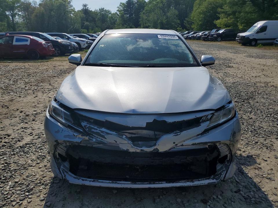 53442006 :رقم المزاد ، 4T1C11AK4LU961127 vin ، 2020 Toyota Camry مزاد بيع