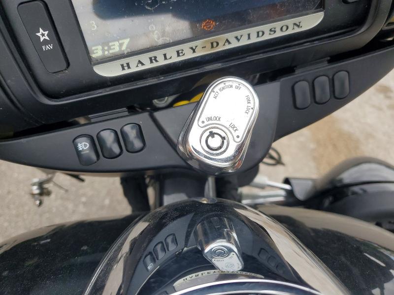 55192726 :رقم المزاد ، 1HD1MAD19HB857739 vin ، 2017 Harley-davidson Flhtcutg مزاد بيع