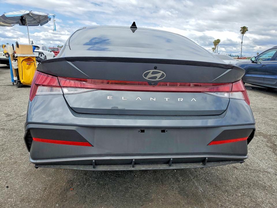 2026 Hyundai Elantra მანქანა იყიდება აუქციონზე, vin: KMHLM4DG5TU099214, აუქციონის ნომერი: 52479956