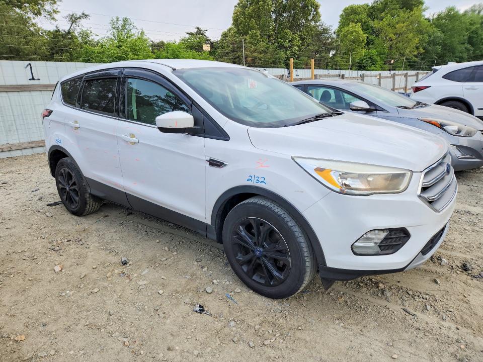 Продаж на аукціоні авто 2017 Ford Escape, vin: 1FMCU0GD8HUA52700, номер лоту: 51540236