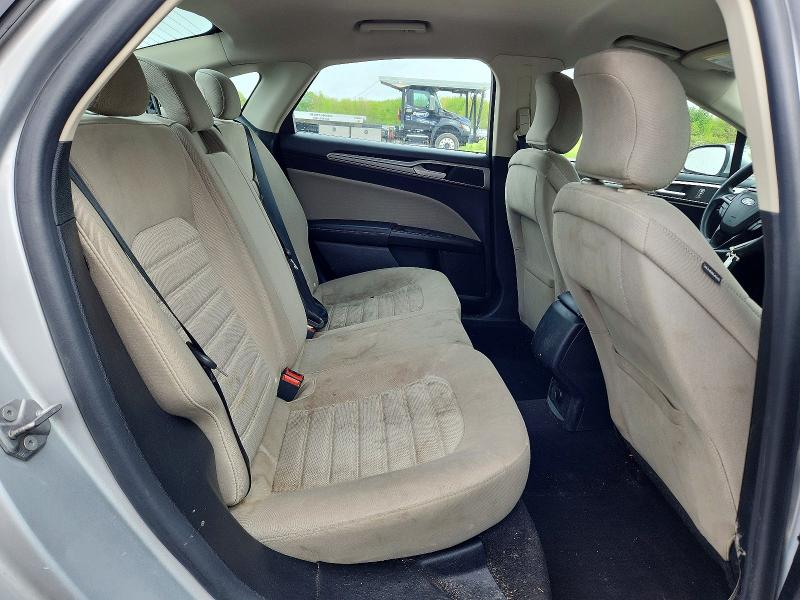 52232916 :رقم المزاد ، 3FA6P0G71KR268072 vin ، 2019 Ford Fusion مزاد بيع