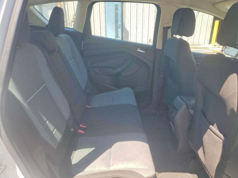 53878996 :رقم المزاد ، 1FADP5AU3FL101168 vin ، 2015 Ford C-max مزاد بيع