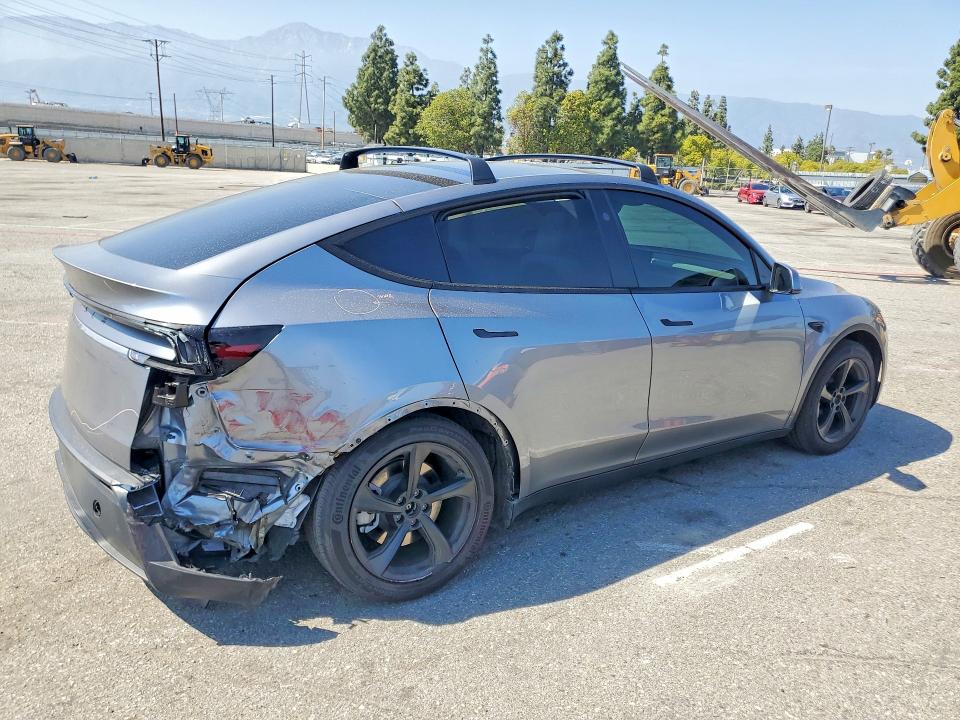 2026 Tesla Model Y მანქანა იყიდება აუქციონზე, vin: 7SAYGDEDXTF406393, აუქციონის ნომერი: 52948146