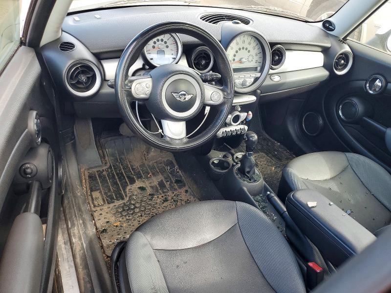 53000606 :رقم المزاد ، WMWMF3C57ATZ64102 vin ، 2010 Mini Cooper مزاد بيع