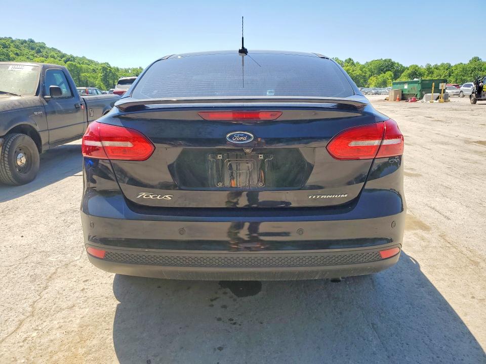55335596 :رقم المزاد ، 1FADP3J22JL218459 vin ، 2018 Ford Focus مزاد بيع