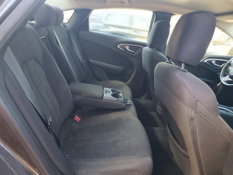 54064456 :رقم المزاد ، 1C3CCCAB2FN611542 vin ، 2015 Chrysler 200 مزاد بيع